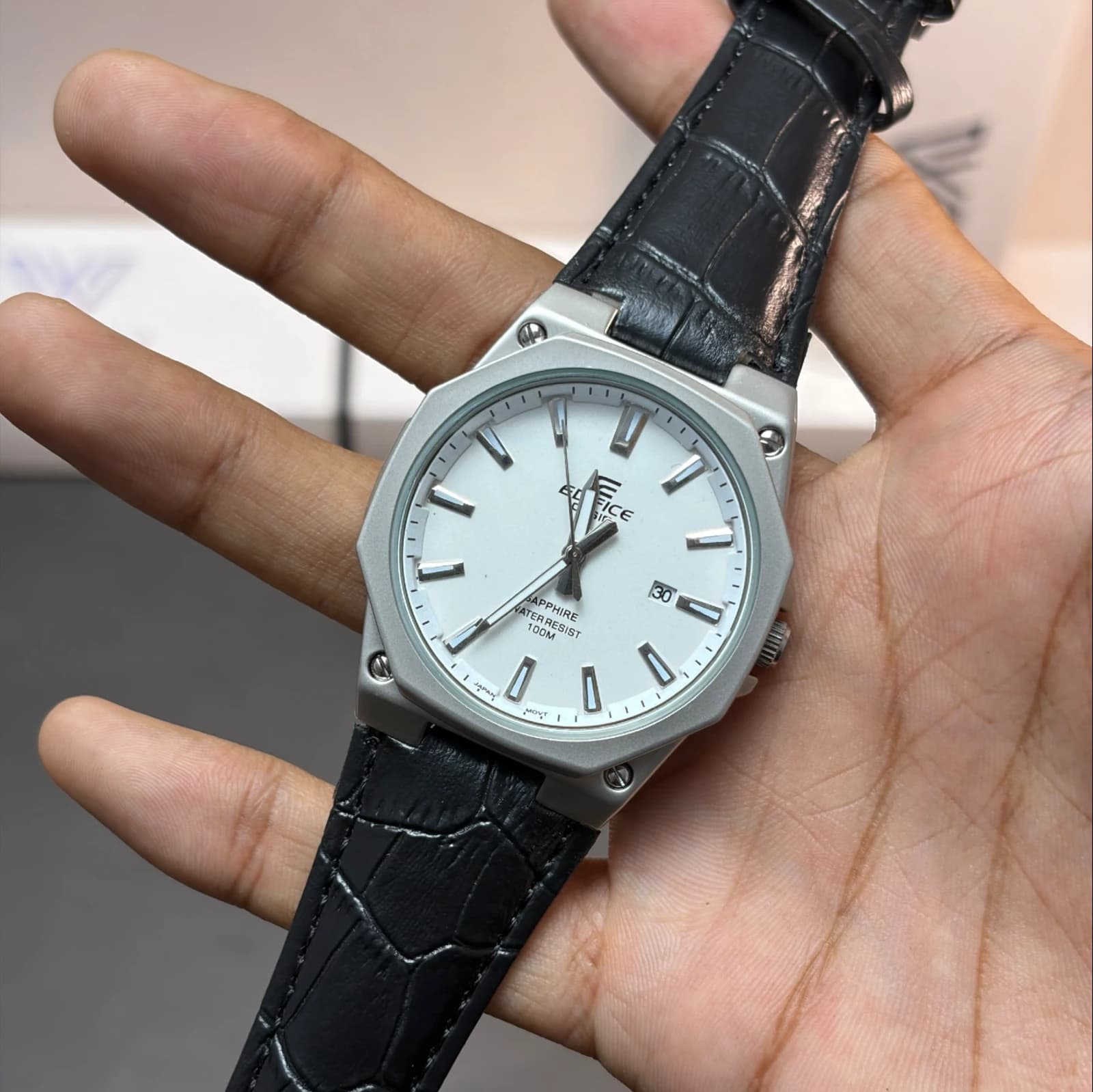 Edifice 3092, image 4